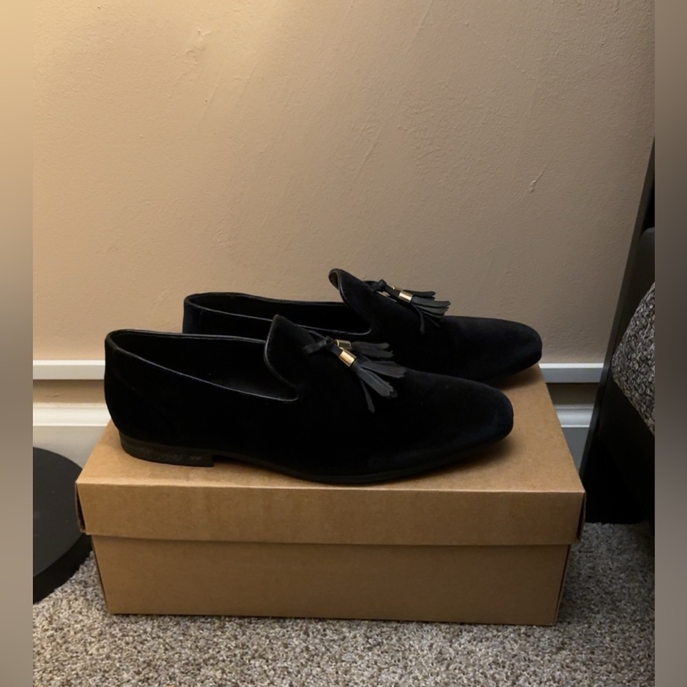 Tassel faux velvet loafers in black